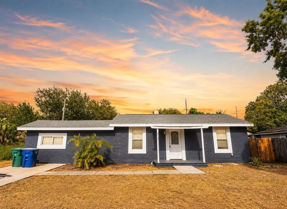 For Sale: $395,000 (3 beds, 2 baths, 1080 Square Feet)