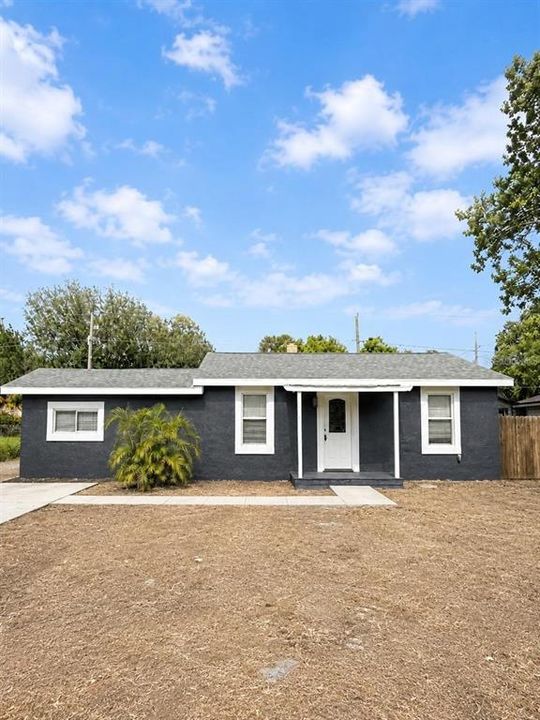 For Sale: $395,000 (3 beds, 2 baths, 1080 Square Feet)