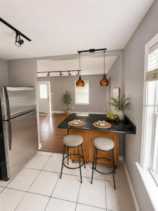For Sale: $395,000 (3 beds, 2 baths, 1080 Square Feet)