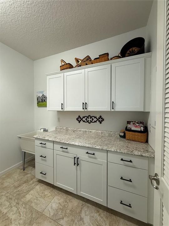 For Sale: $419,900 (3 beds, 3 baths, 2482 Square Feet)