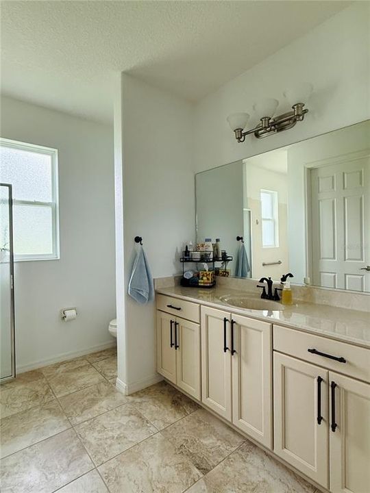 For Sale: $419,900 (3 beds, 3 baths, 2482 Square Feet)