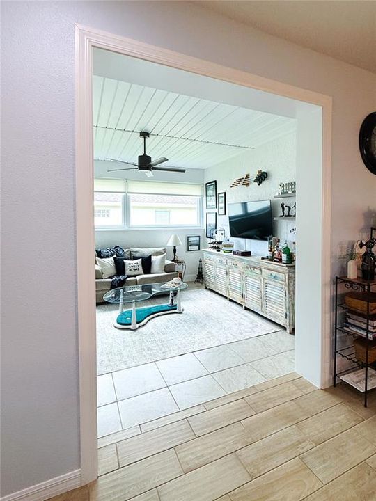For Sale: $419,900 (3 beds, 3 baths, 2482 Square Feet)