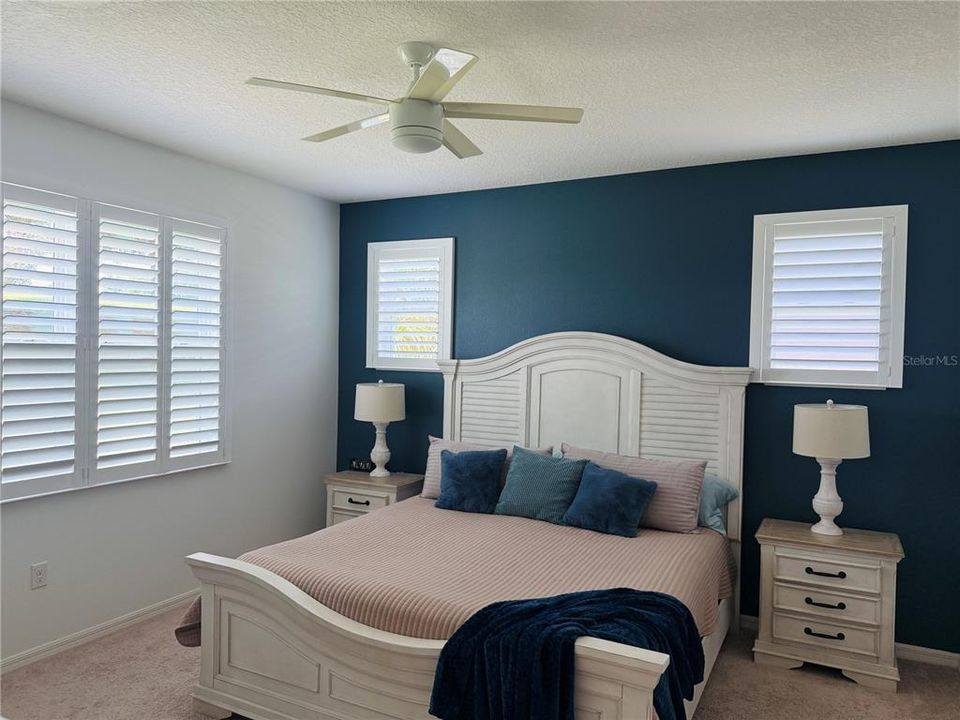 For Sale: $419,900 (3 beds, 3 baths, 2482 Square Feet)