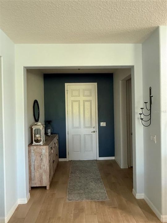 For Sale: $419,900 (3 beds, 3 baths, 2482 Square Feet)