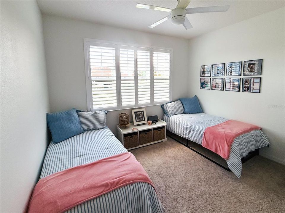 For Sale: $419,900 (3 beds, 3 baths, 2482 Square Feet)