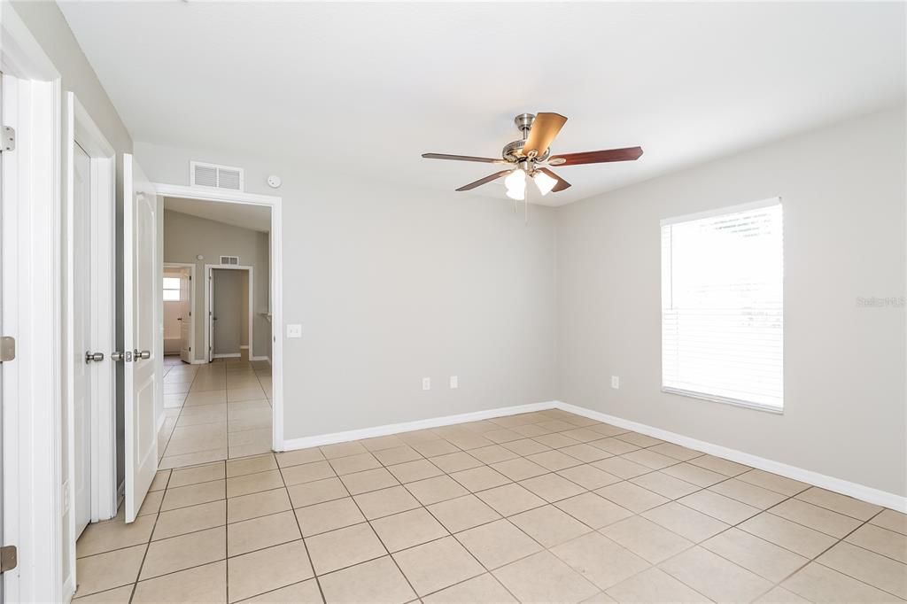 For Rent: $1,790 (4 beds, 2 baths, 1398 Square Feet)