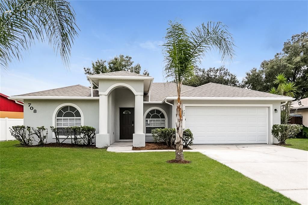 For Rent: $1,790 (4 beds, 2 baths, 1398 Square Feet)