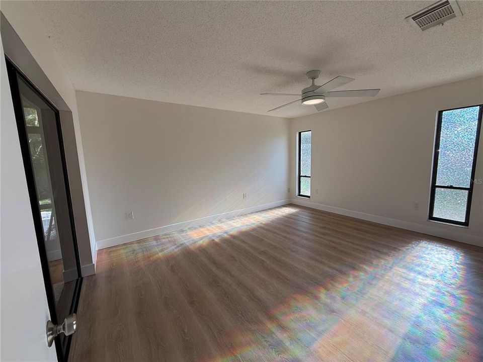 В аренду: $3,500 (3 спален, 2 ванн, 1540 Квадратных фут)