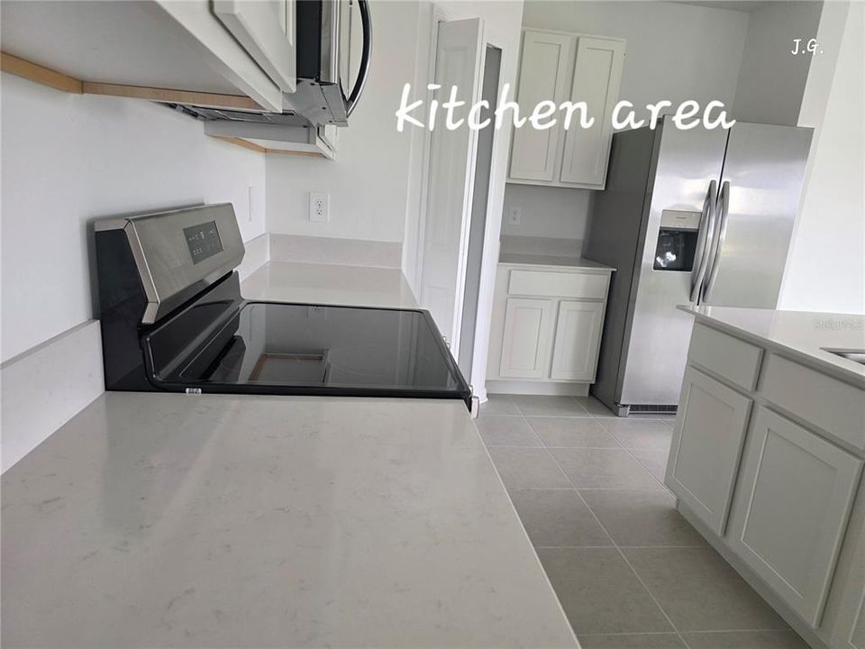 For Rent: $2,195 (4 beds, 2 baths, 1880 Square Feet)