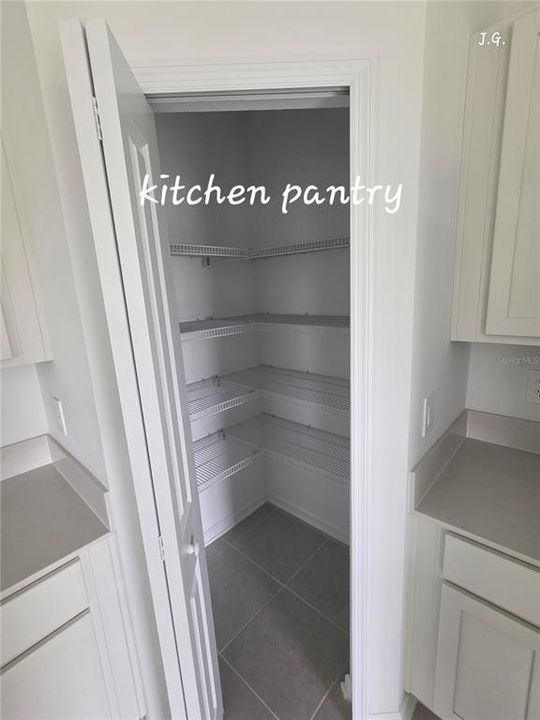For Rent: $2,195 (4 beds, 2 baths, 1880 Square Feet)