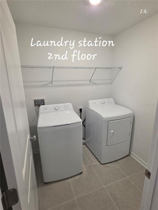 For Rent: $2,195 (4 beds, 2 baths, 1880 Square Feet)