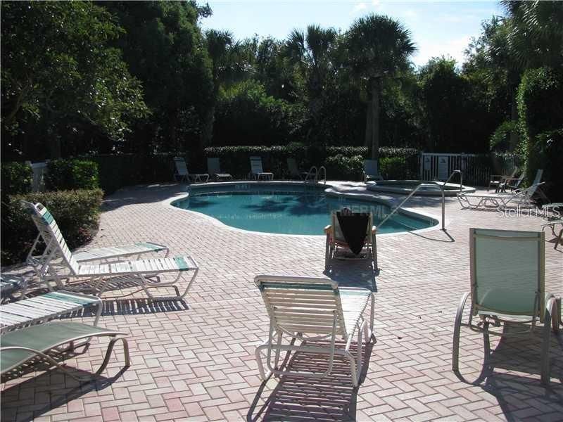 For Rent: $2,300 (3 beds, 2 baths, 1724 Square Feet)