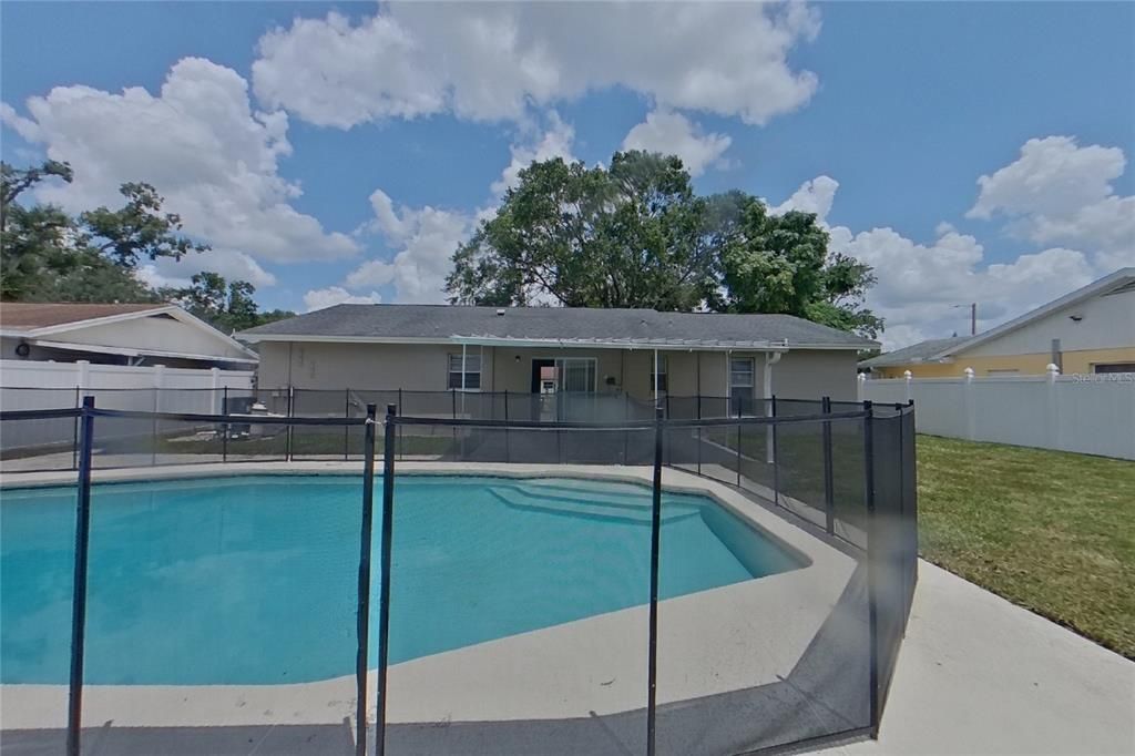 For Rent: $2,549 (3 beds, 2 baths, 1080 Square Feet)