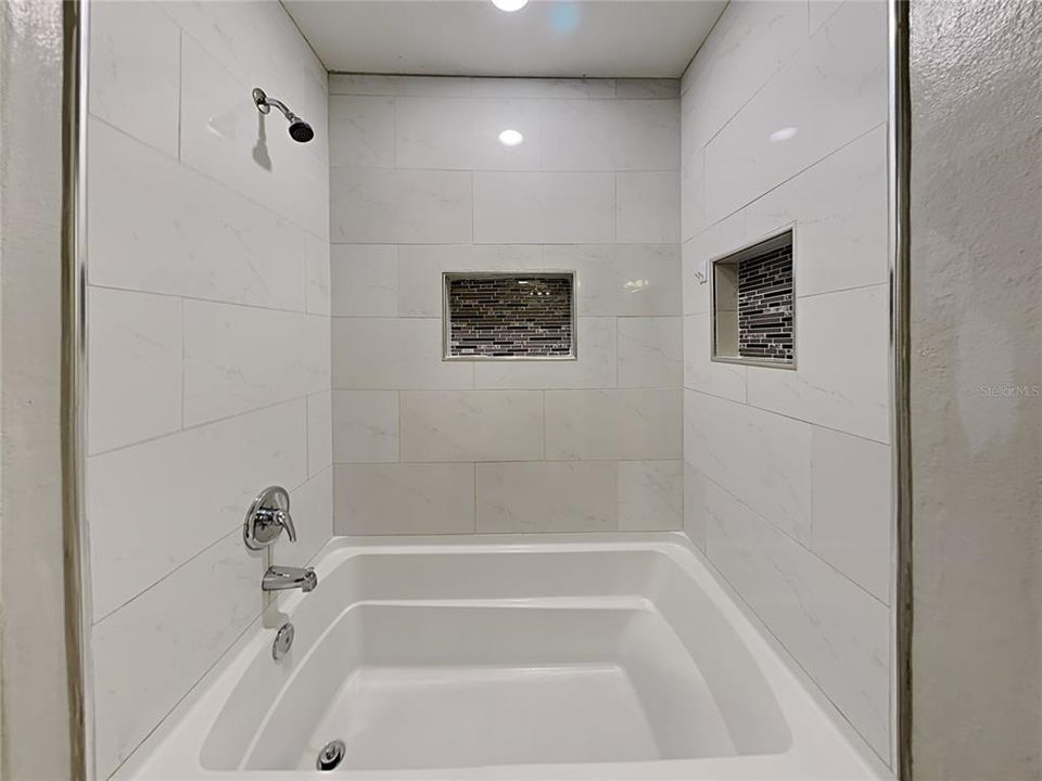 En Renta: $2,649 (5 camas, 2 baños, 2886 Pies cuadrados)