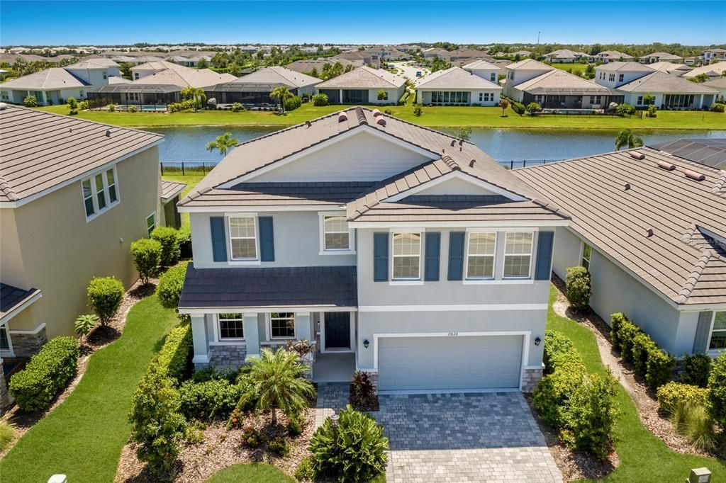 For Sale: $635,900 (4 beds, 3 baths, 2756 Square Feet)