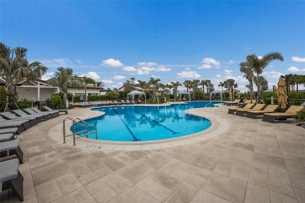 For Sale: $635,900 (4 beds, 3 baths, 2756 Square Feet)