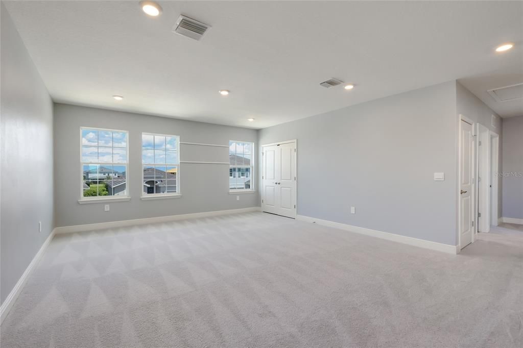 For Sale: $635,900 (4 beds, 3 baths, 2756 Square Feet)