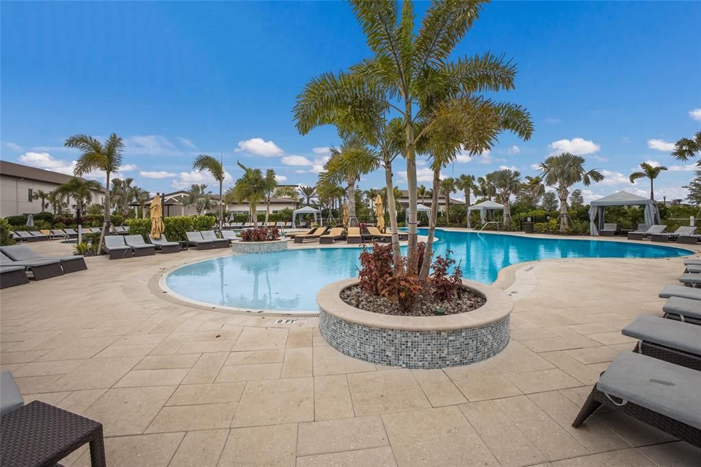 For Sale: $635,900 (4 beds, 3 baths, 2756 Square Feet)