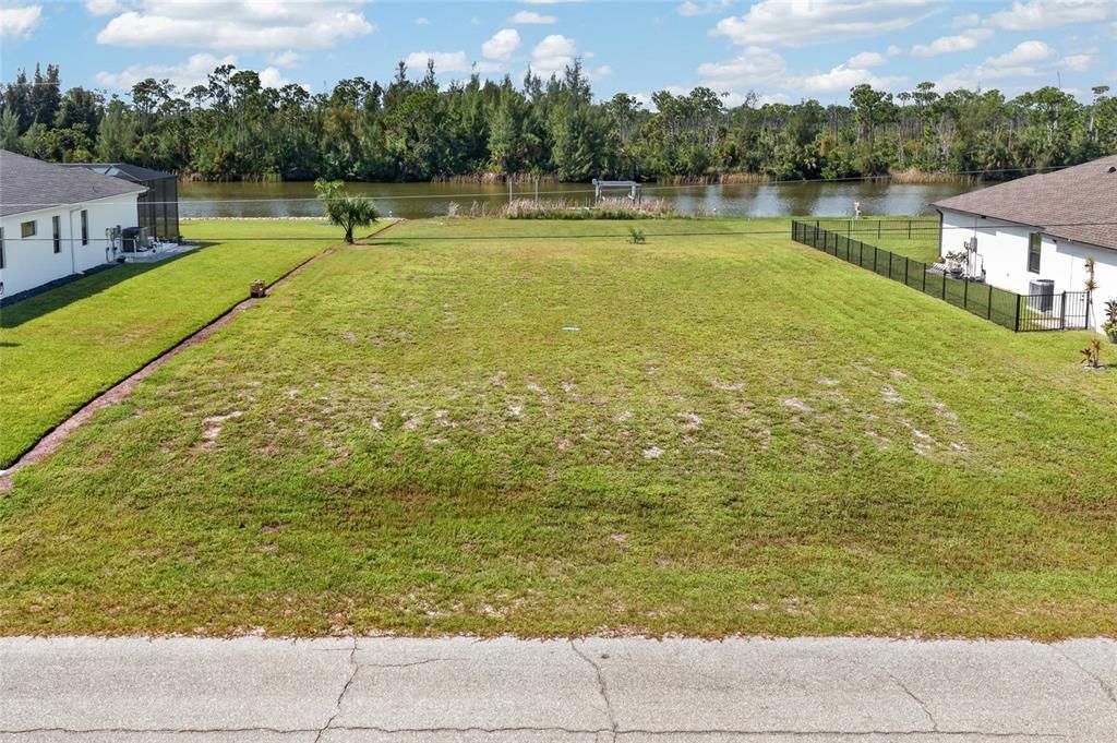 На продажу: $227,000 (0.26 acres)
