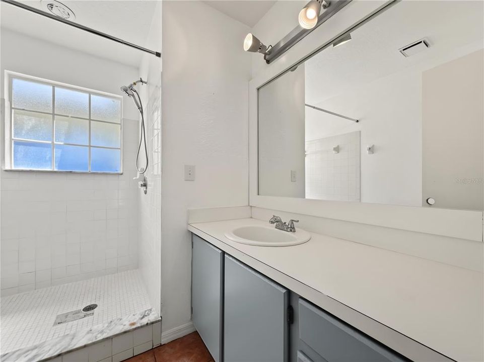 En Renta: $2,000 (3 camas, 2 baños, 1326 Pies cuadrados)