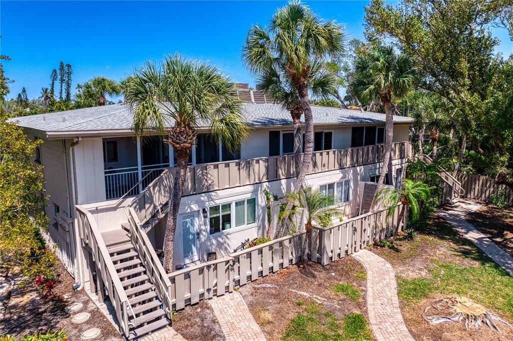 For Rent: $4,500 (2 beds, 2 baths, 1449 Square Feet)