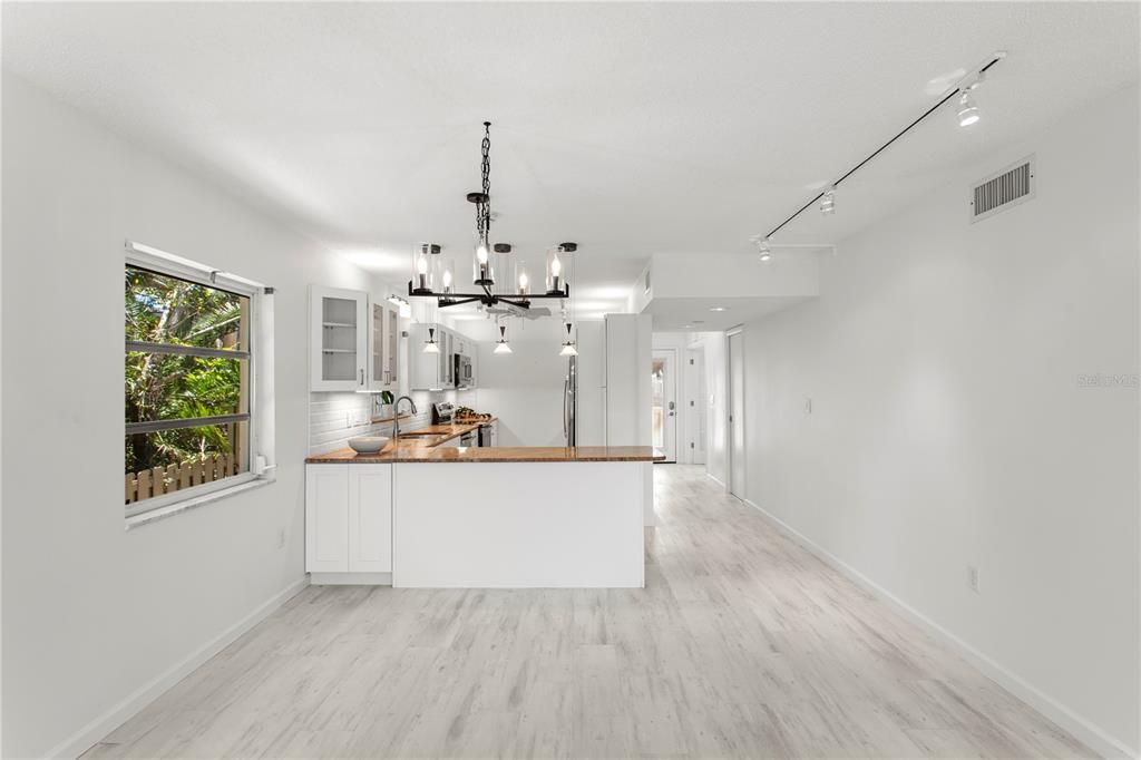 For Rent: $4,500 (2 beds, 2 baths, 1449 Square Feet)