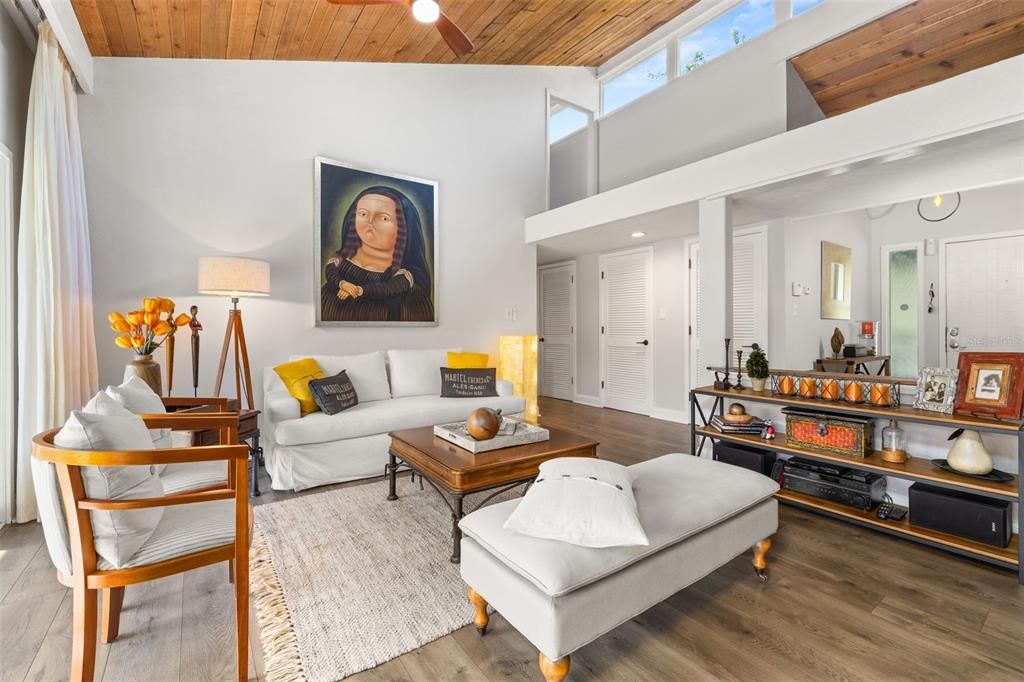For Sale: $150,000 (2 beds, 2 baths, 1123 Square Feet)