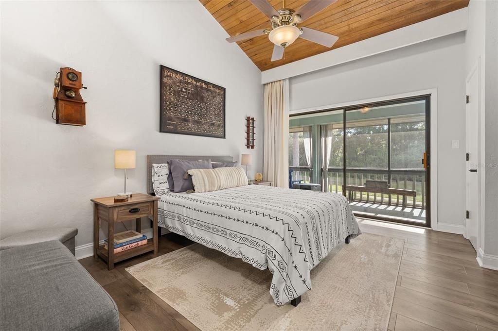 For Sale: $150,000 (2 beds, 2 baths, 1123 Square Feet)
