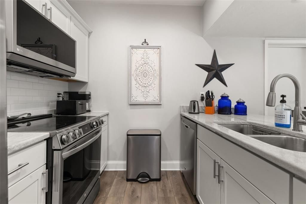 For Sale: $150,000 (2 beds, 2 baths, 1123 Square Feet)