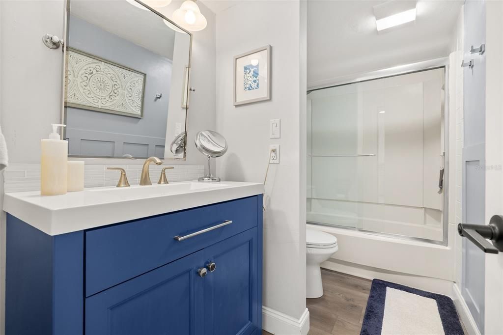 For Sale: $150,000 (2 beds, 2 baths, 1123 Square Feet)