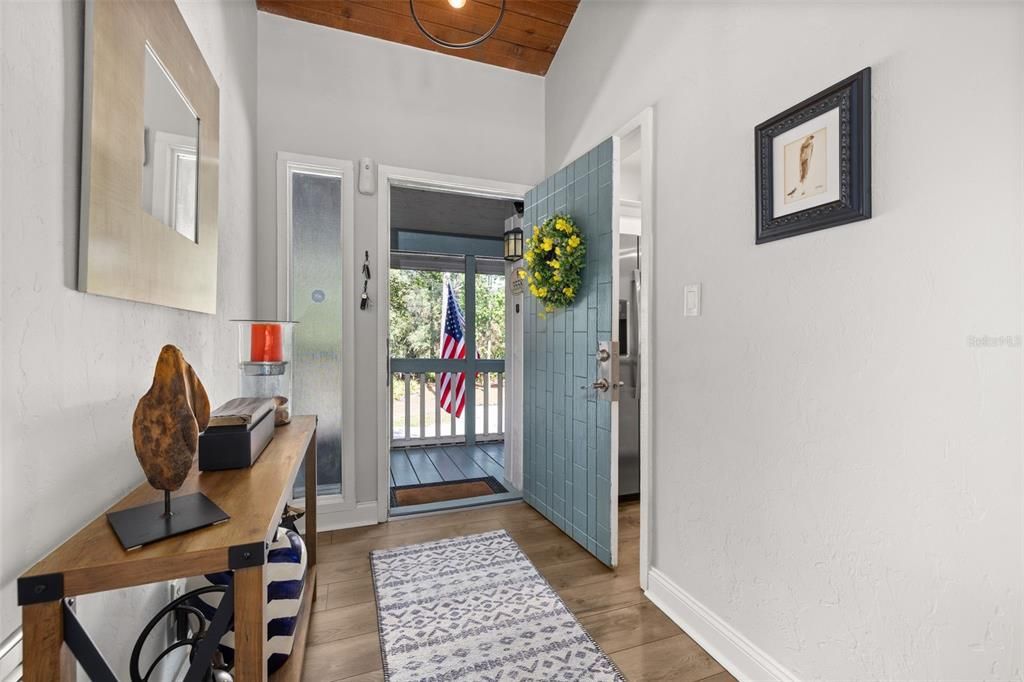 For Sale: $150,000 (2 beds, 2 baths, 1123 Square Feet)