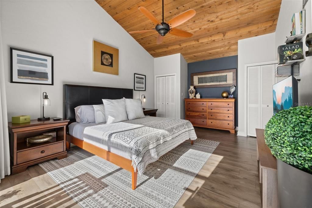 For Sale: $150,000 (2 beds, 2 baths, 1123 Square Feet)