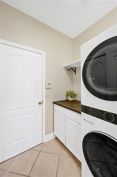 For Sale: $338,500 (3 beds, 2 baths, 1695 Square Feet)