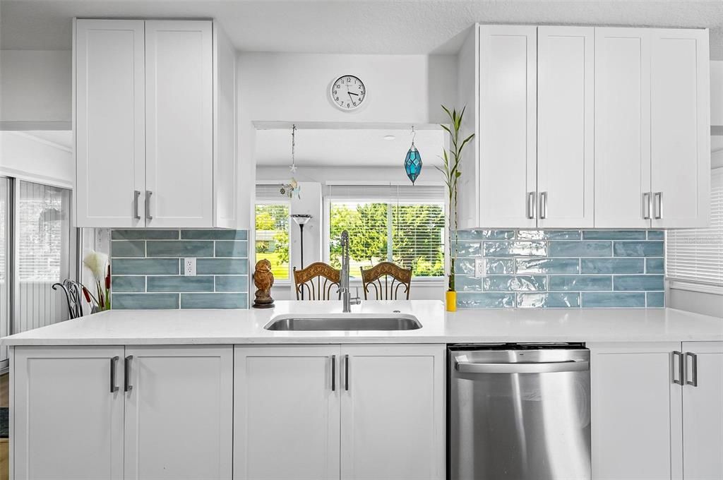 For Sale: $279,000 (2 beds, 2 baths, 1476 Square Feet)
