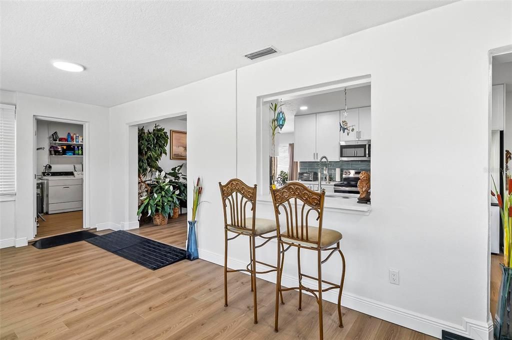 For Sale: $279,000 (2 beds, 2 baths, 1476 Square Feet)