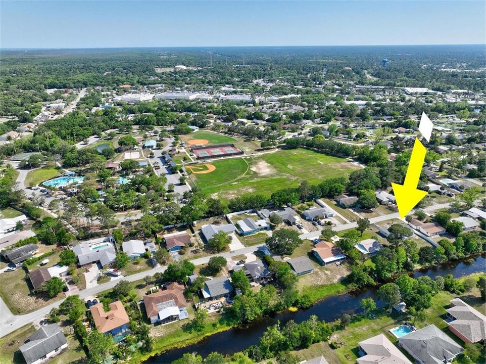 For Sale: $279,000 (2 beds, 2 baths, 1476 Square Feet)