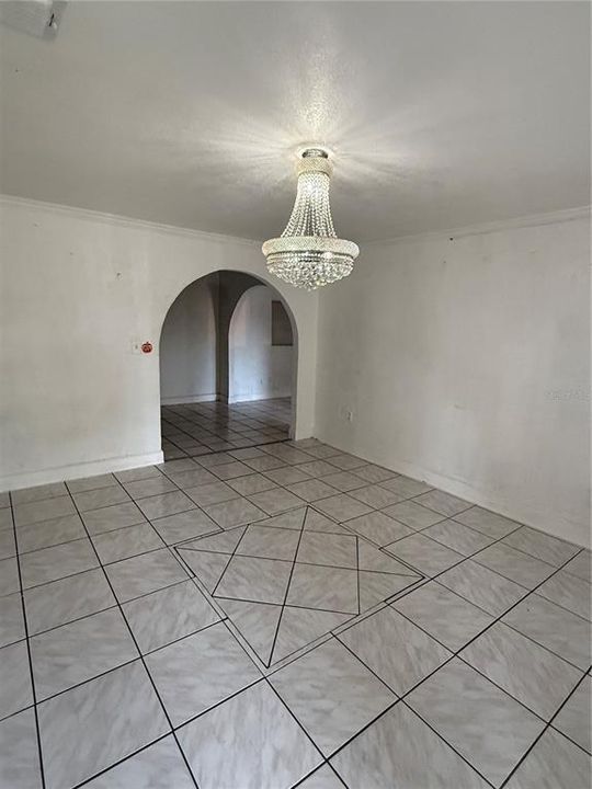 В аренду: $2,500 (4 спален, 1 ванн, 1175 Квадратных фут)