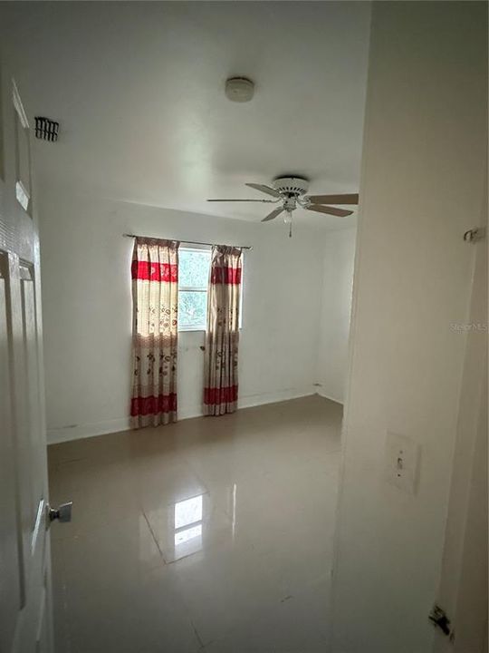 В аренду: $2,500 (4 спален, 1 ванн, 1175 Квадратных фут)