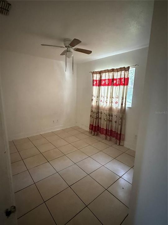 В аренду: $2,500 (4 спален, 1 ванн, 1175 Квадратных фут)