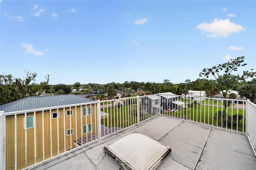 En Venta: $1,199,990 (4 camas, 3 baños, 2110 Pies cuadrados)