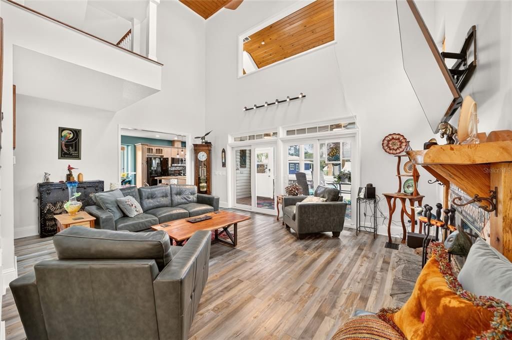 En Venta: $1,199,990 (4 camas, 3 baños, 2110 Pies cuadrados)