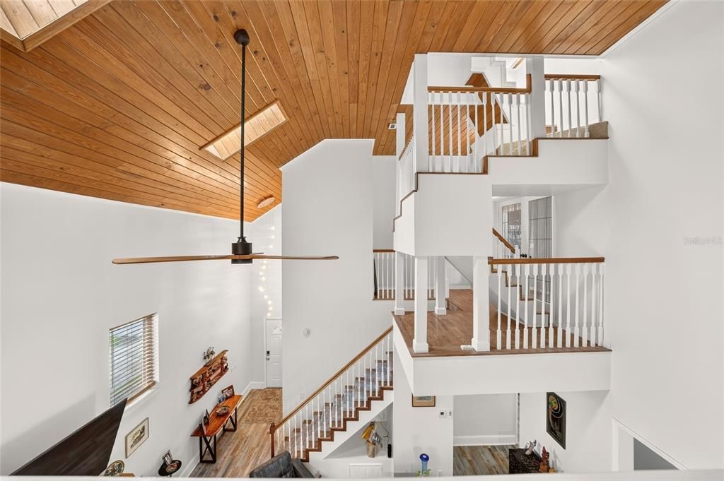 En Venta: $1,199,990 (4 camas, 3 baños, 2110 Pies cuadrados)