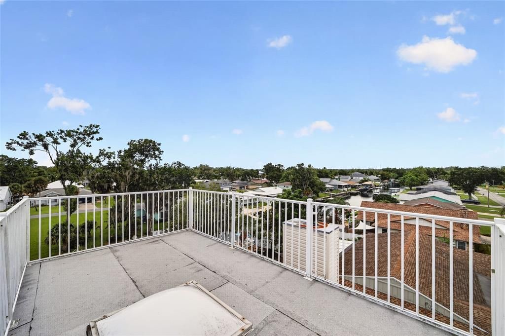 En Venta: $1,199,990 (4 camas, 3 baños, 2110 Pies cuadrados)