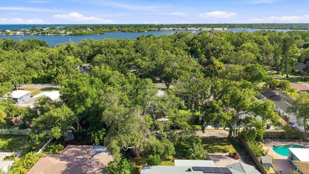 На продажу: $635,000 (2 спален, 2 ванн, 1337 Квадратных фут)