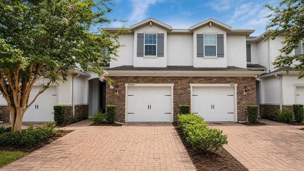 For Sale: $359,000 (3 beds, 2 baths, 1872 Square Feet)