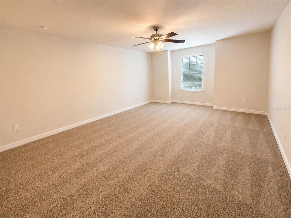 For Sale: $359,000 (3 beds, 2 baths, 1872 Square Feet)