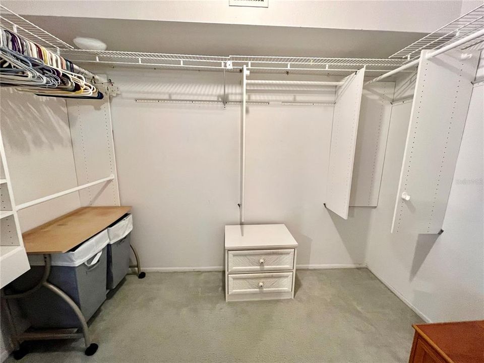 На продажу: $249,000 (2 спален, 2 ванн, 1695 Квадратных фут)