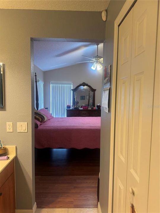 На продажу: $265,900 (3 спален, 2 ванн, 1816 Квадратных фут)