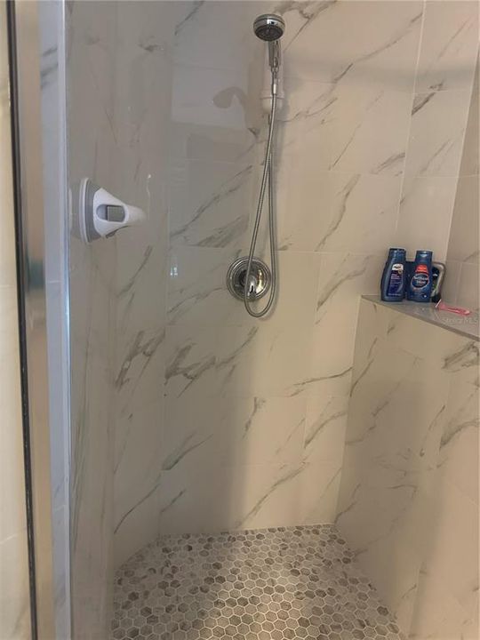 На продажу: $265,900 (3 спален, 2 ванн, 1816 Квадратных фут)