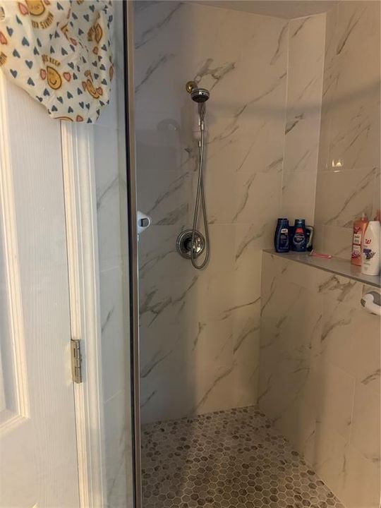 На продажу: $265,900 (3 спален, 2 ванн, 1816 Квадратных фут)